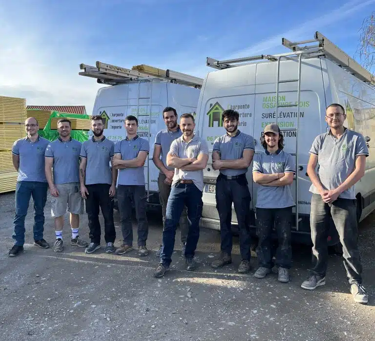 equipe-couvreurs-charpentiers