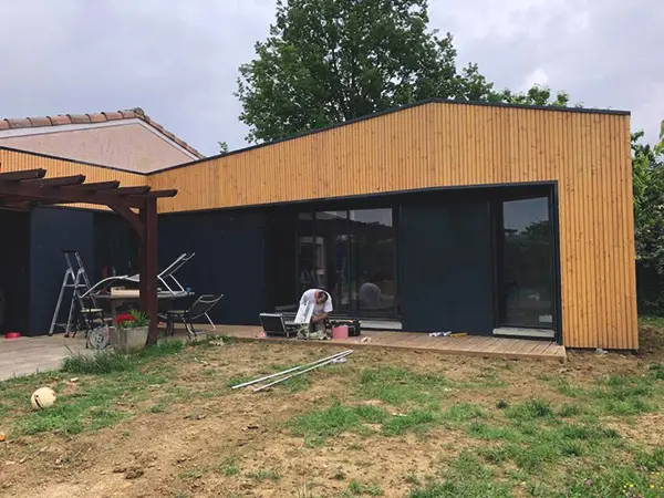 Une extension en ossature bois conçue par des architectes